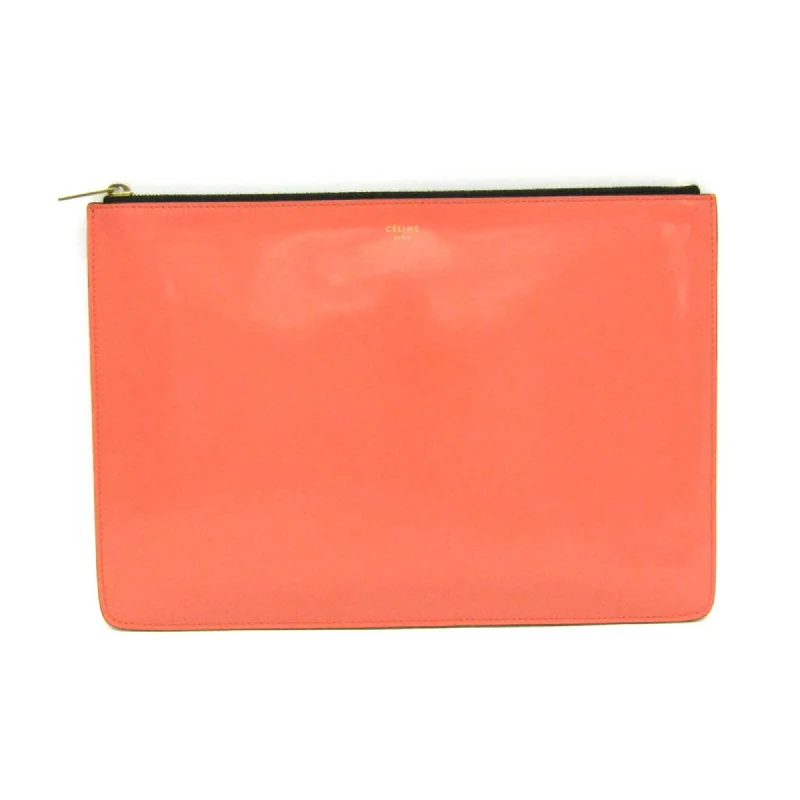 Handle bags with pastel colors for softness -Celine  Leather Clutch Bag (Pre-Owned)