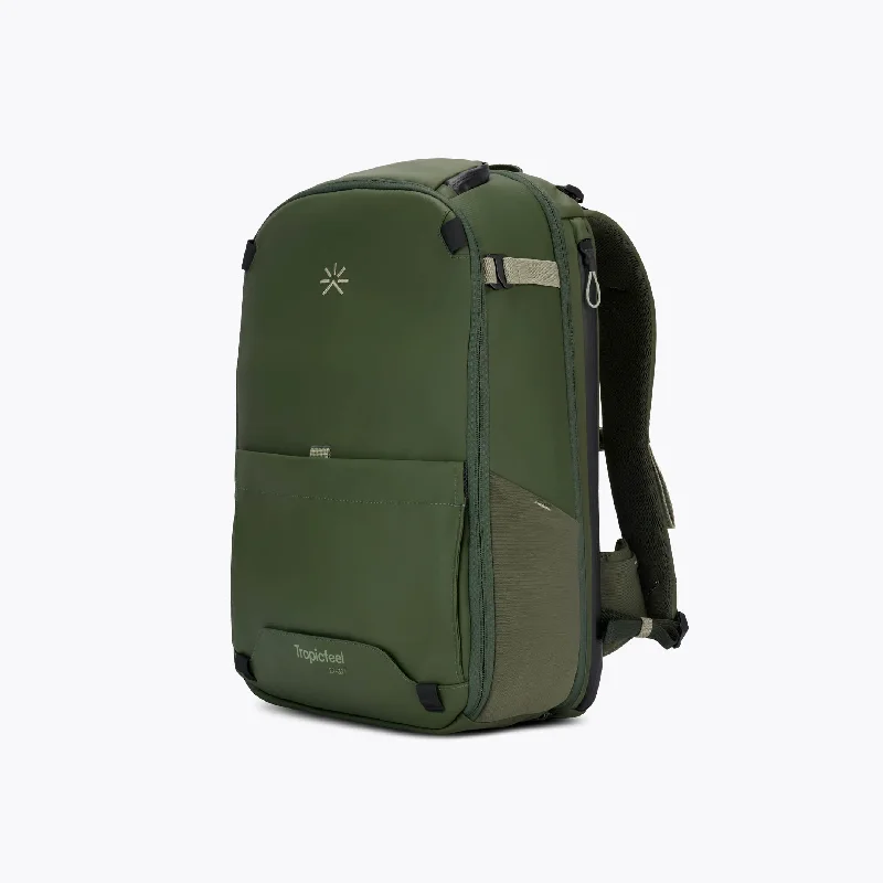 Brightly colored backpack for easy group spotting -Hive Backpack 2.0 Bronze Green