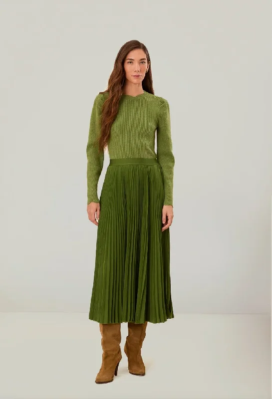 Minimalist Dresses for Simplicity -Pleated Maxi Skirt Green