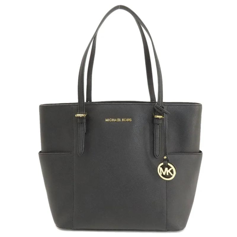 Handle bags with elegant gold-tone hardware -Michael Kors  Leather Tote Bag (Pre-Owned)