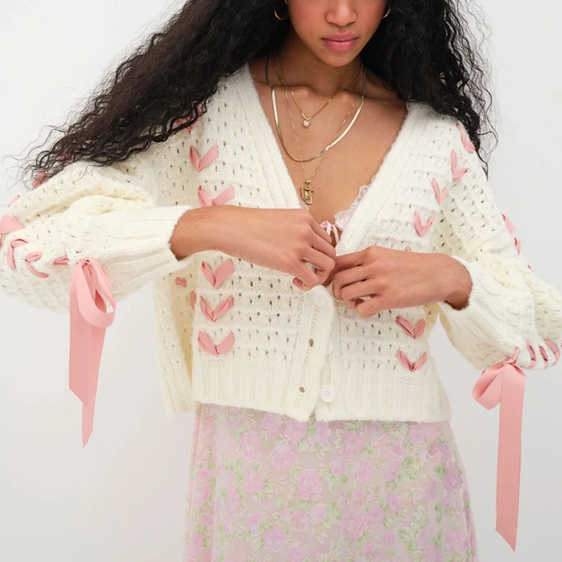 Embroidered cardigan with delicate details -Contrast V-Neck Tie Cardigan